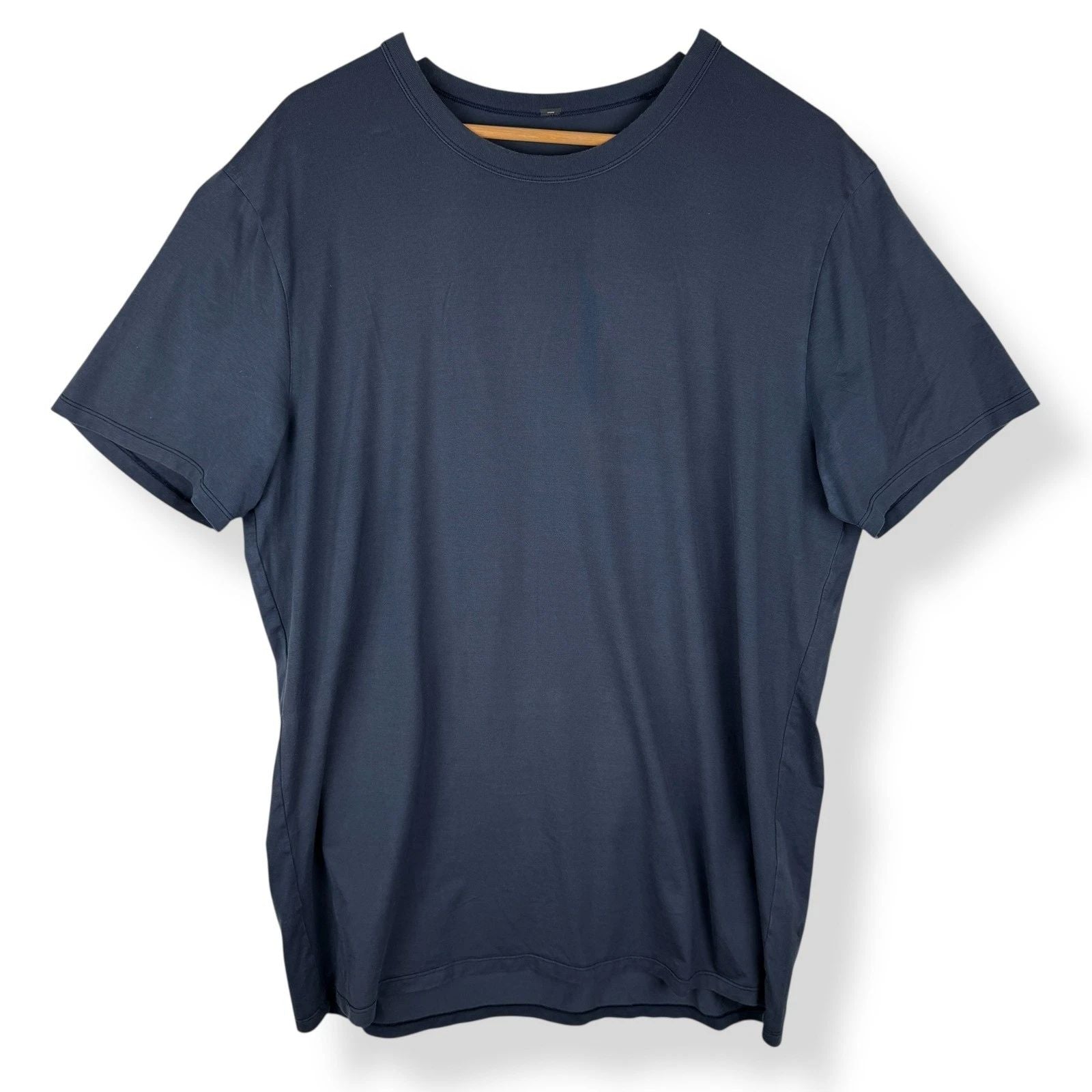Lululemon T Shirt Mens Size XL Navy Blue Streetwear Performance Athleisure Top