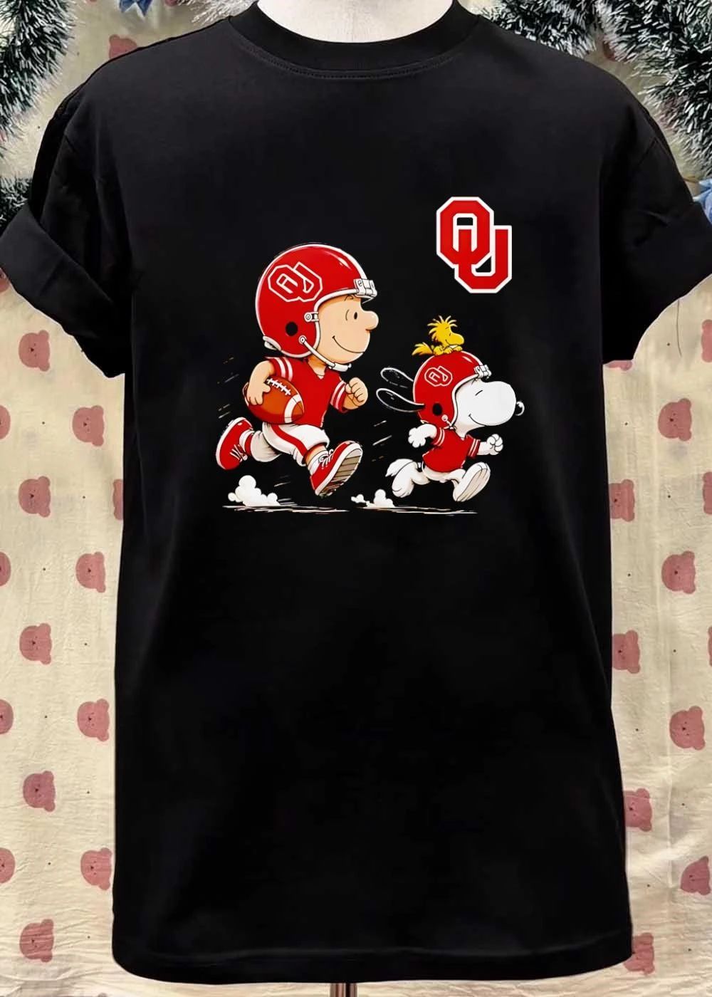 Peanuts Gang Running with Football Oklahoma Sooners shirt