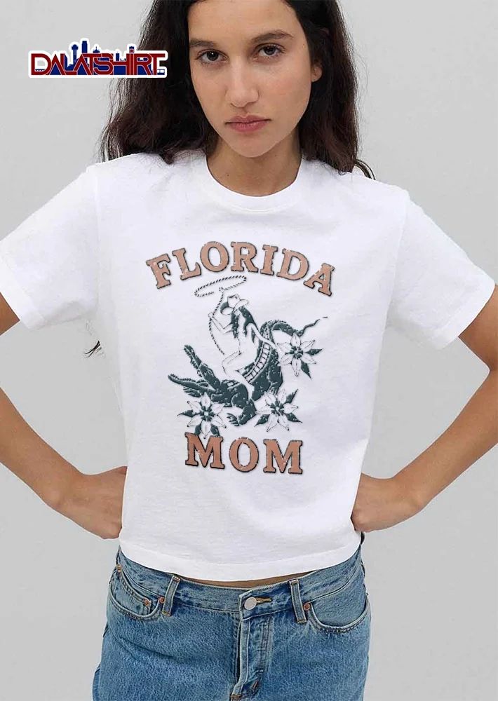 Florida Mom Distressed Cowgirl Riding Alligator Lasso Flowers shirt