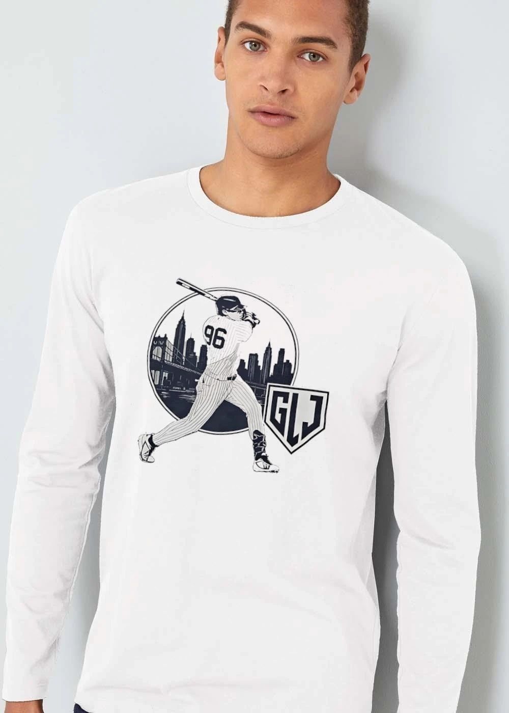 Glj 96 Baseball Batter Swinging Bat Nyc Skyline Circle Crest shirt
