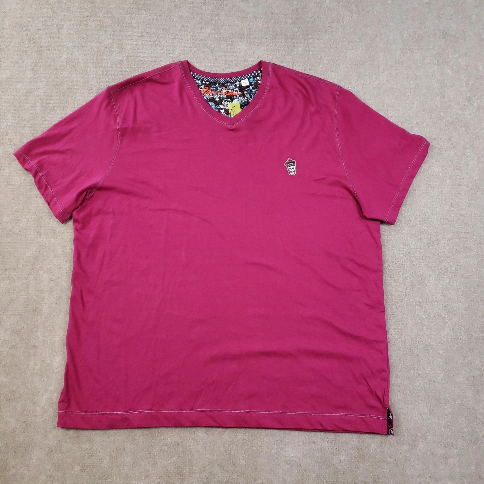 Robert Graham Shirt Mens 2XL Raspberry Damien Classic Fit V-Neck Skull Logo NWT
