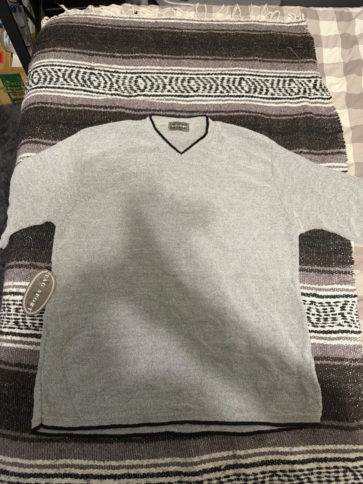 NWT Vintage Tag Sport Men’s V Neck Short Sleeve Shirt In Grey Size XL