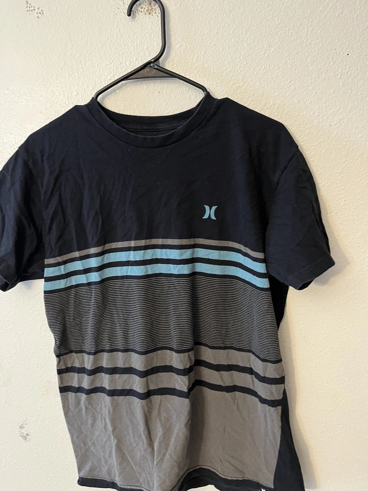 Hurley T-Shirt Men's Short Sleeve Logo Tee Fit Crew Neck White Medium Graphic