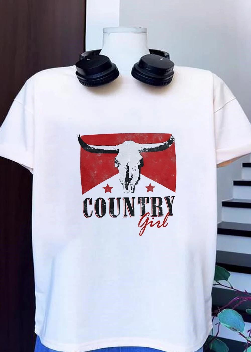 Country Girl Western Bull Skull Red Star T-Shirt