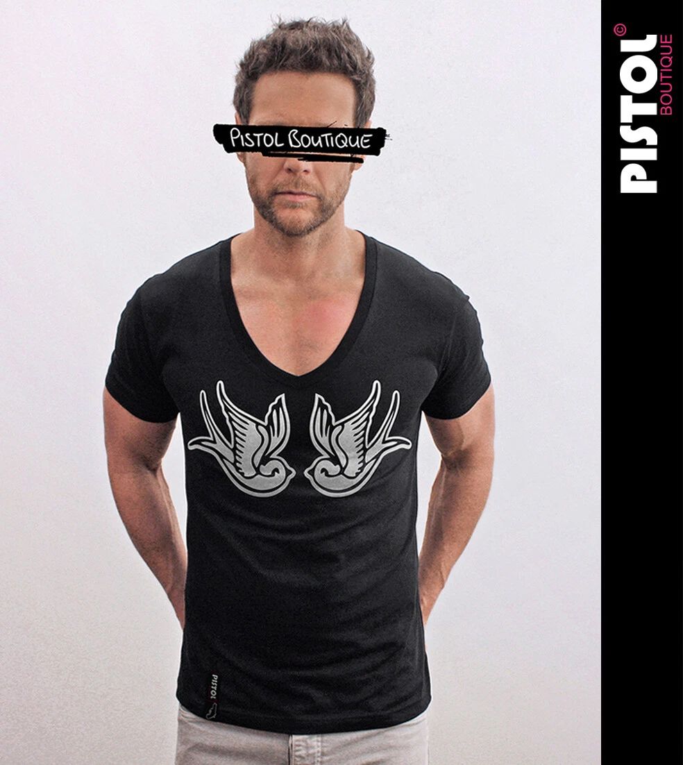 Pistol Boutique Uomo T-Shirt Nera Fitted Deep V Neck Chest Tattoo Swallows