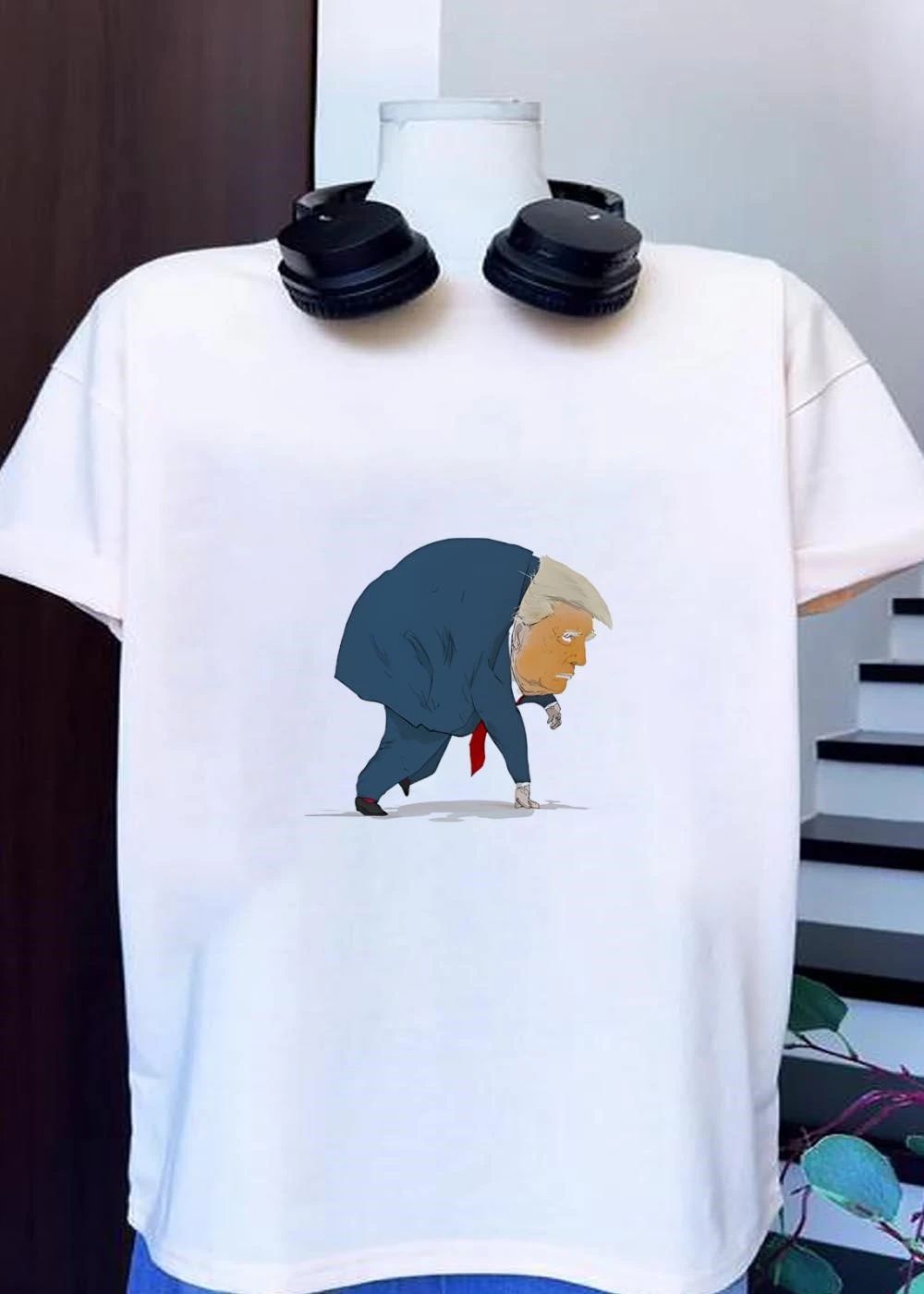 Cartoon Illustration Donald Trump Crouched Runner Political Satire T-Shirt