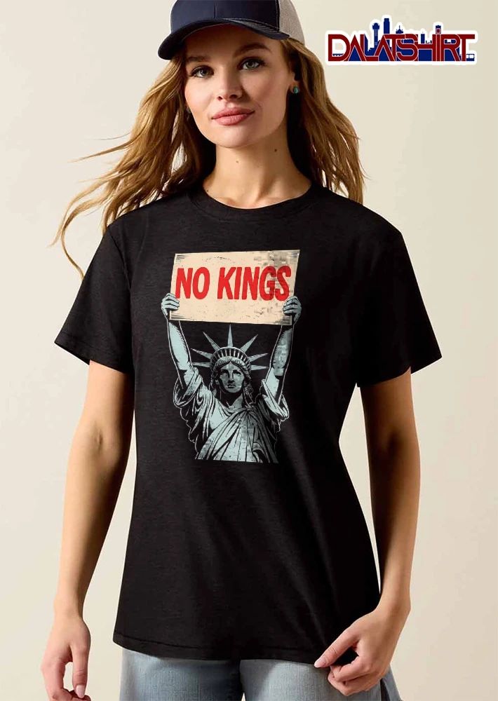 No Kings Statue Of Liberty Holding Sign Distressed Poster shirt