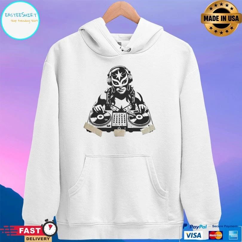 Luchadora Dj Art De La Calle T-shirts